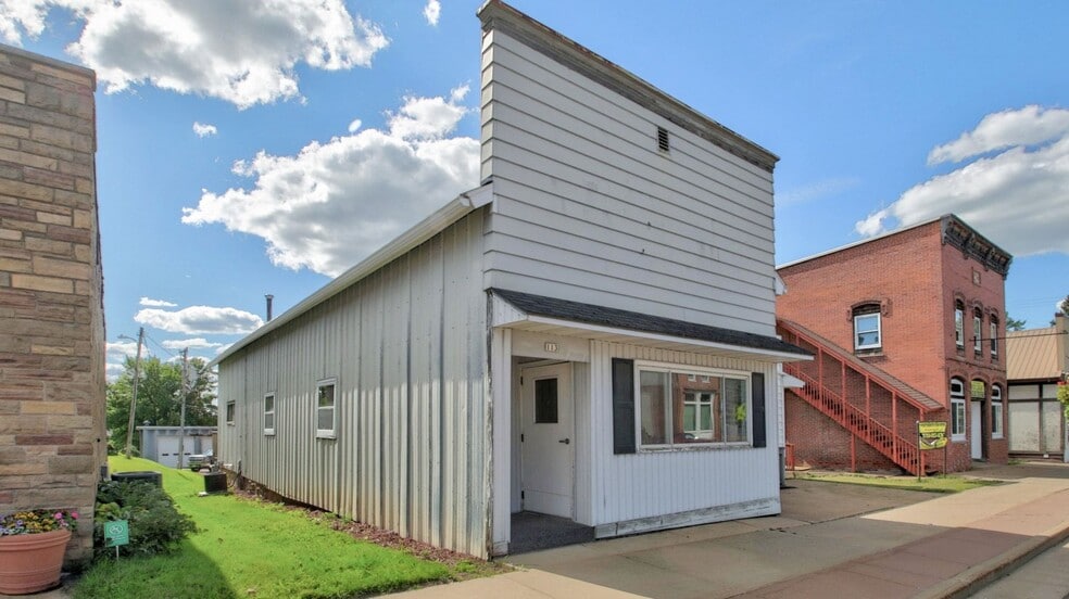 More Photos Of 113 S Main St, Greenwood Office For Sale