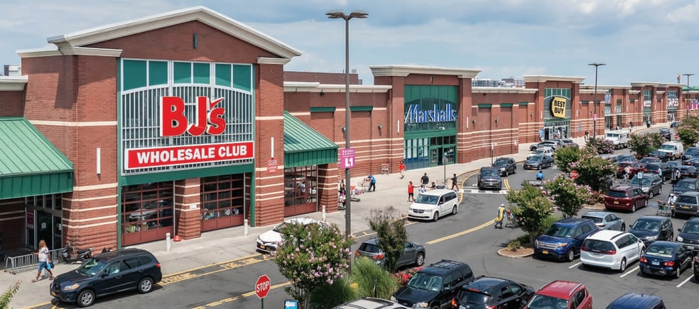 More Photos Of 355 Gateway Dr, Brooklyn Restaurant For Lease