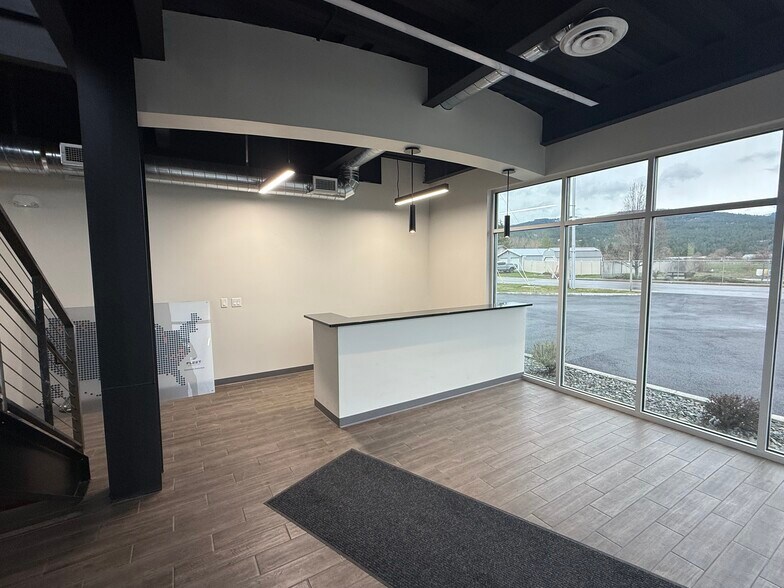 More Photos Of 3801 W Riverbend Ave, Post Falls Office For Lease