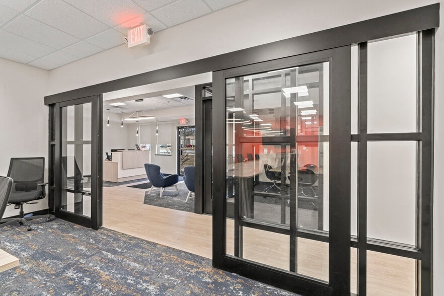 More Photos Of 4600 E Martha Truman Rd, Grandview Warehouse For Lease