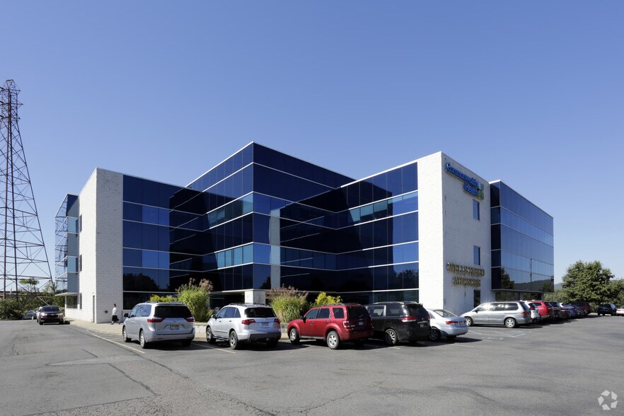 Primary Photo Of 672 S River St, Plains Medical For Lease