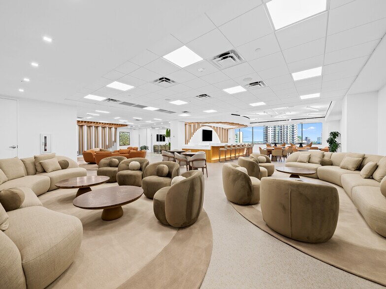 More Photos Of 500 E Broward Blvd, Fort Lauderdale Office For Lease