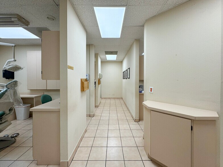 More Photos Of 1520 Corpus Christi St, Laredo Medical For Lease