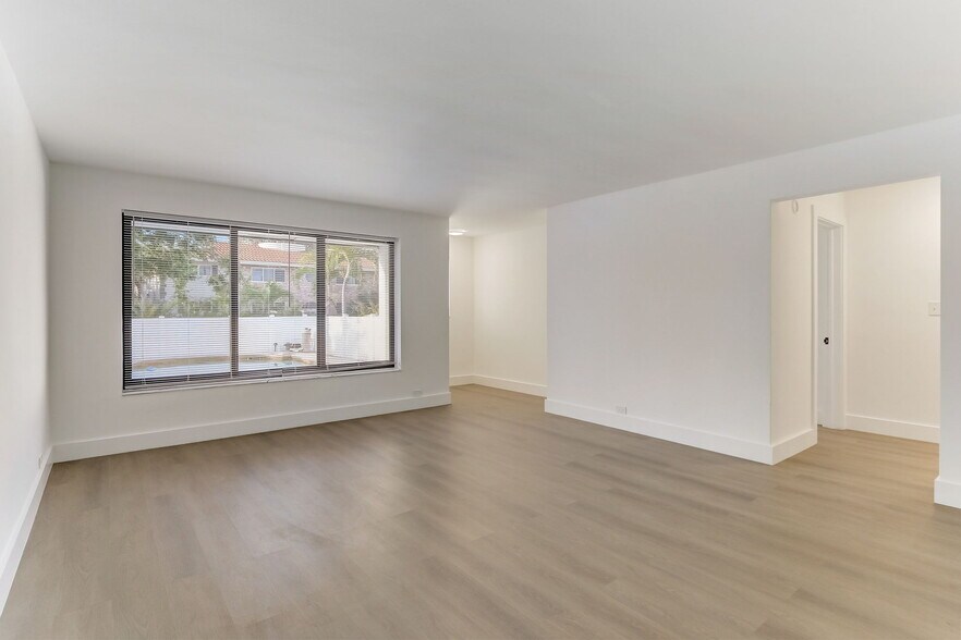 More Photos Of 2121 NE 51st Ct, Fort Lauderdale Apartments For Sale