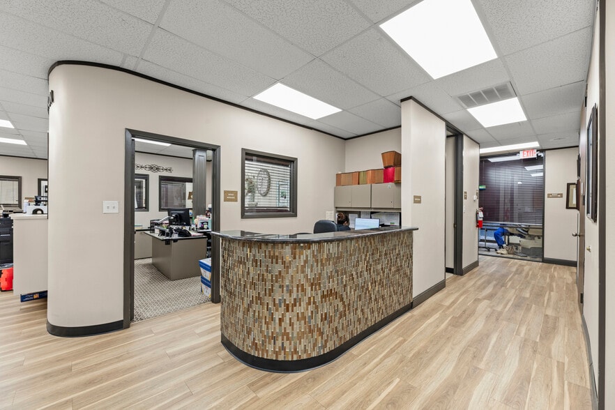 More Photos Of 17215 Red Oak Dr, Houston Medical For Sale