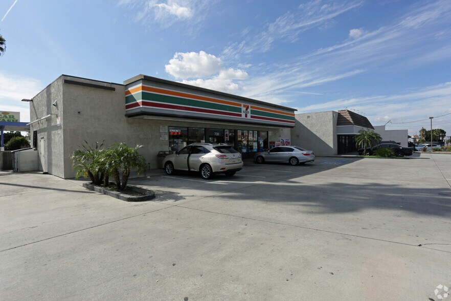 More Photos Of 790 E Foothill Blvd, Pomona Freestanding For Lease