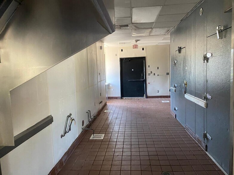 More Photos Of 121 State Highway 121, Coppell Fast Food For Sale