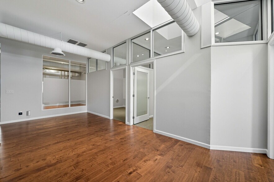 More Photos Of 1516-1518 Blake St, Denver Office For Sale