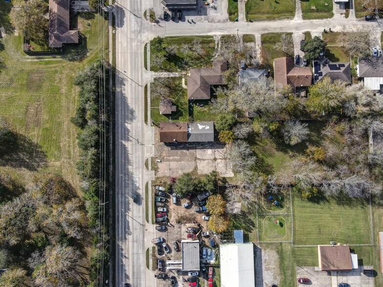 More Photos Of 1916 Cedar Dr, La Marque Restaurant For Lease