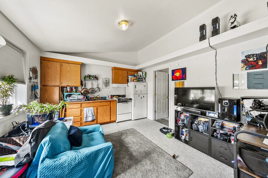 More Photos Of 124 S 63rd St, Springfield Apartments For Sale