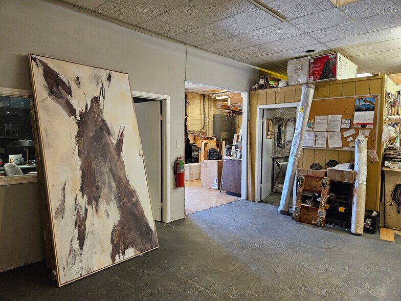 More Photos Of 345 W 18th St, Merced Storefront For Sale