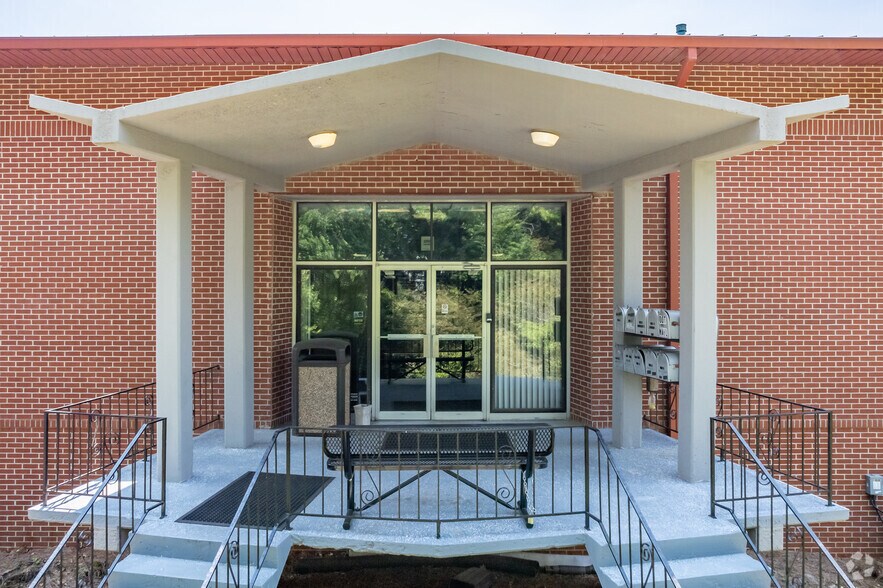 More Photos Of 173-245 Kilgore Rd, Carrollton Unknown For Lease