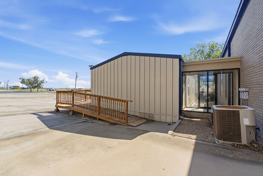 More Photos Of 129 Ranch House rd, Willow Park Specialty For Sale