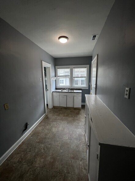 More Photos Of 634 E 37th St, Indianapolis Apartments For Sale
