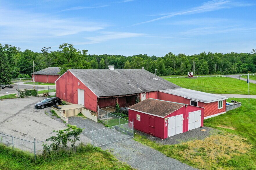 More Photos Of 269 Stone Schoolhouse Rd, Bloomingburg Warehouse For Sale