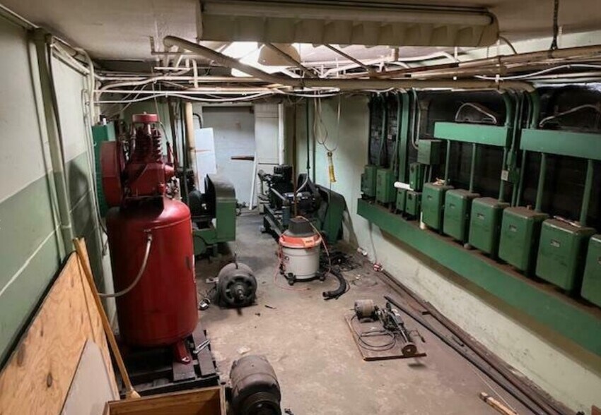 More Photos Of 1510 1st Ave N, Saint Petersburg Freestanding For Lease