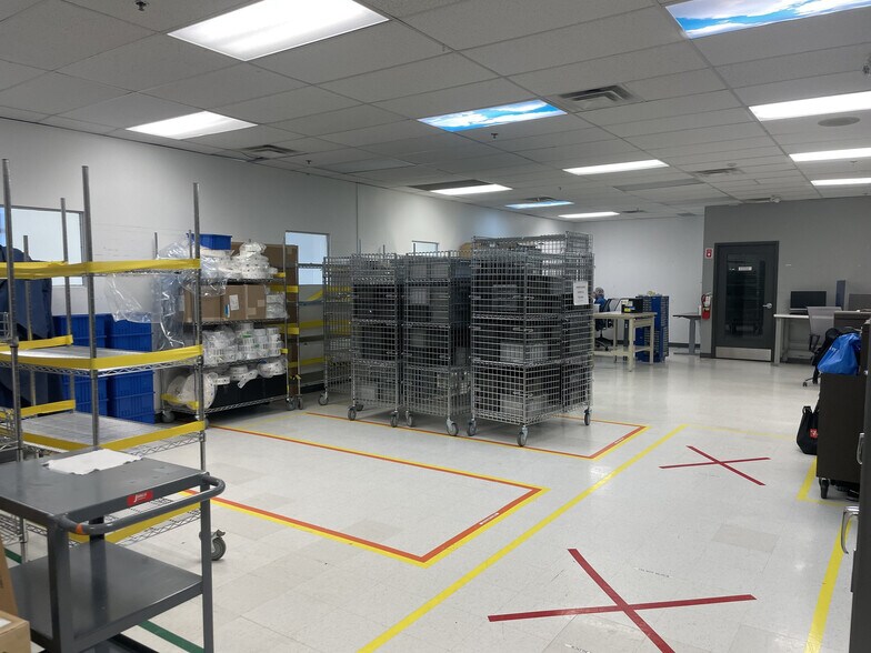 More Photos Of 2060 Walkley Rd, Ottawa Warehouse For Lease