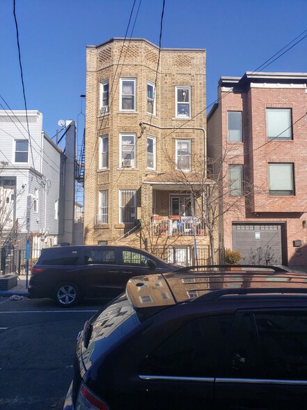 Primary Photo Of 42 Poplar St, Jersey City Apartments For Sale