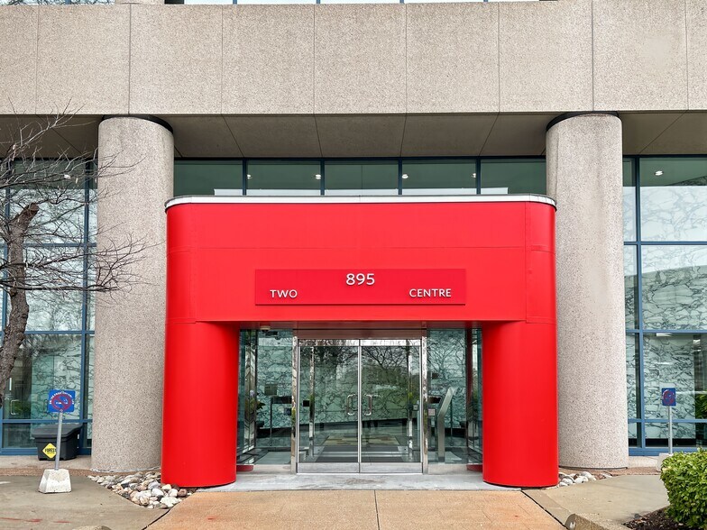 More Photos Of 895 Don Mills Rd, Toronto Coworking Space