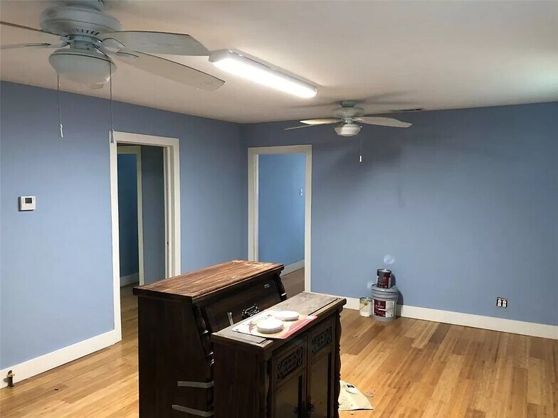 More Photos Of 4400 Us Highway 183 S, Austin Office Residential For Sale