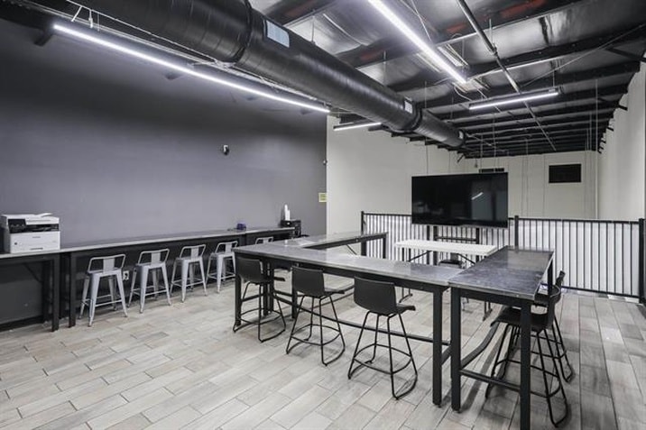 More Photos Of 8218 Casa Verde Rd, Laredo Storefront Retail Office For Sale