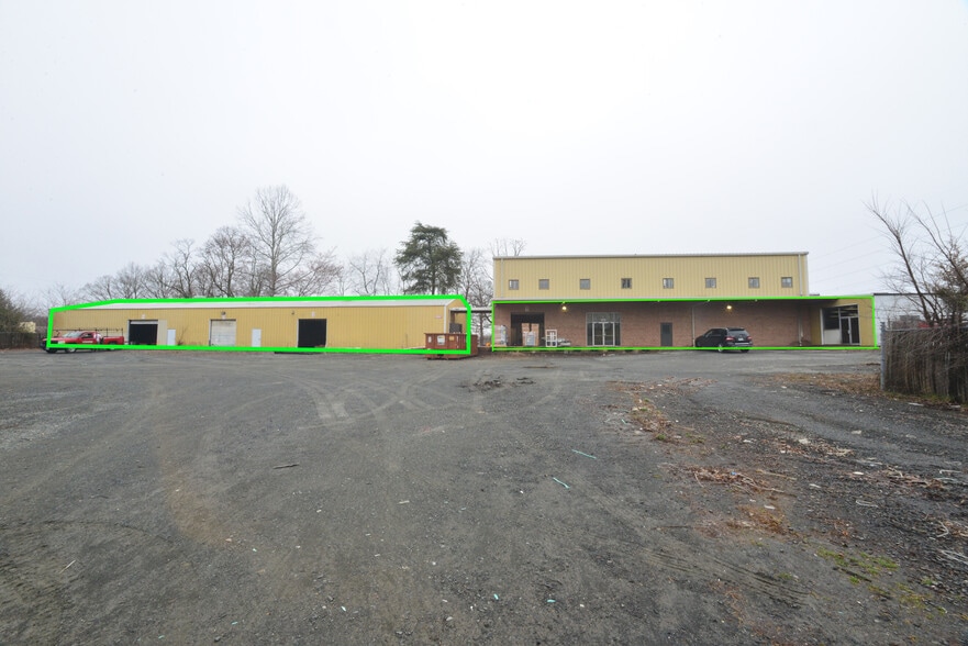 Primary Photo Of 8012-8022 Centreville Rd, Manassas Park, Manassas Park General Retail For Lease