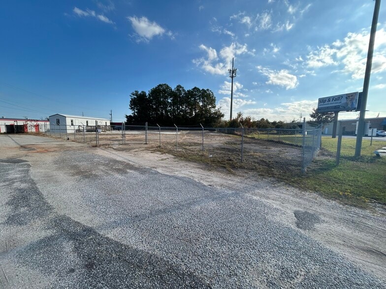 More Photos Of 721 Lakeside Dr, Mobile Land For Lease