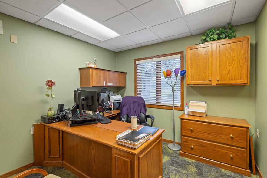 More Photos Of 3850 Glenkerry Ct, Portage Medical For Sale
