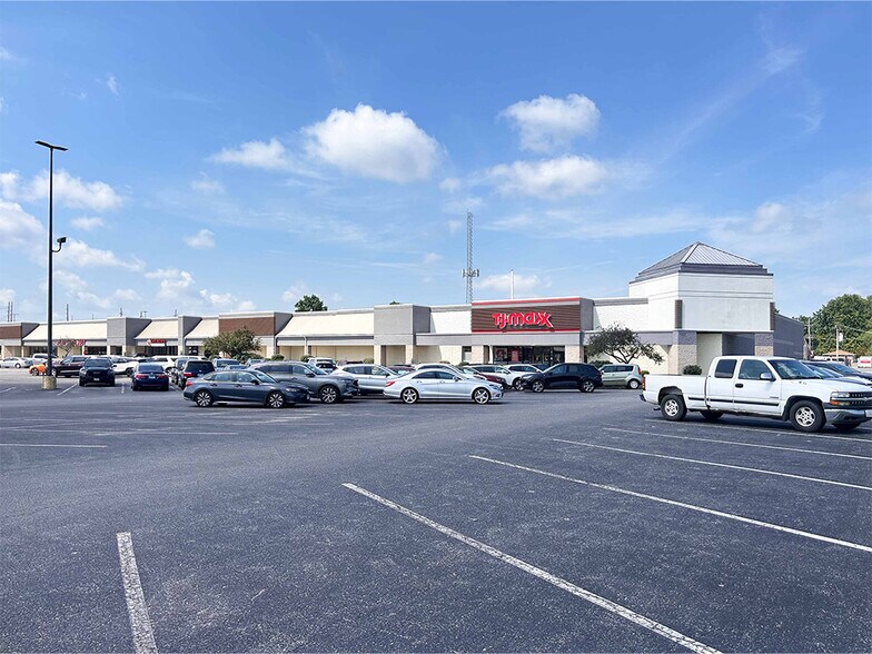 Primary Photo Of 10850 Lincoln Trail, Fairview Heights Freestanding For Lease