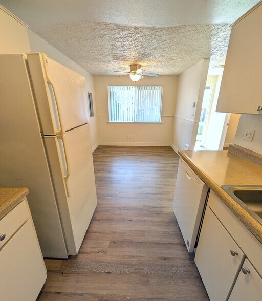 More Photos Of 2702-2812 NE 86th Ave, Vancouver Apartments For Sale