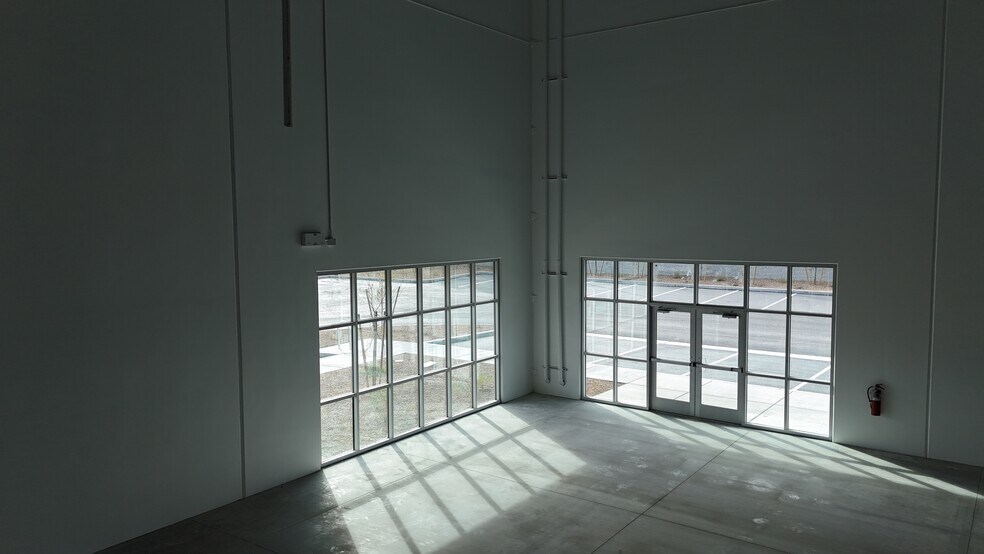 More Photos Of Rainbow Blvd @ Post, Las Vegas Unknown For Lease