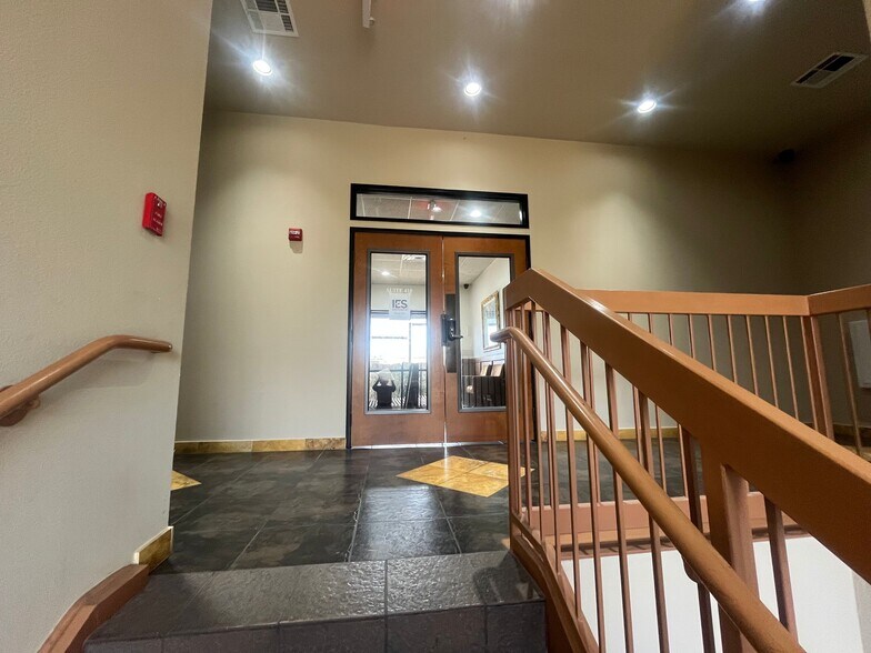 More Photos Of 821 Grand Avenue Pky, Pflugerville Medical For Lease