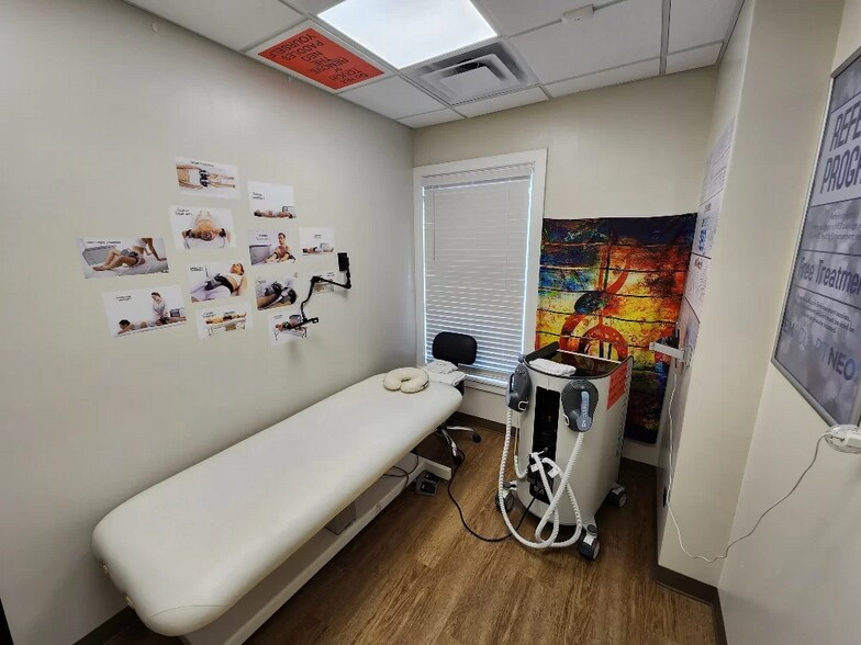 More Photos Of 411 Billingsley Rd, Charlotte Medical For Sale