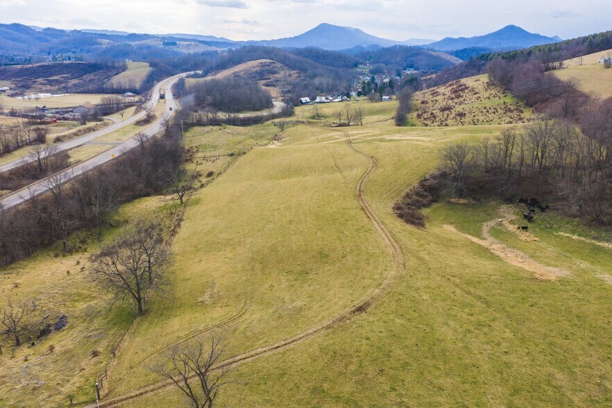 More Photos Of 230 Barn Ave, North Tazewell Land For Sale