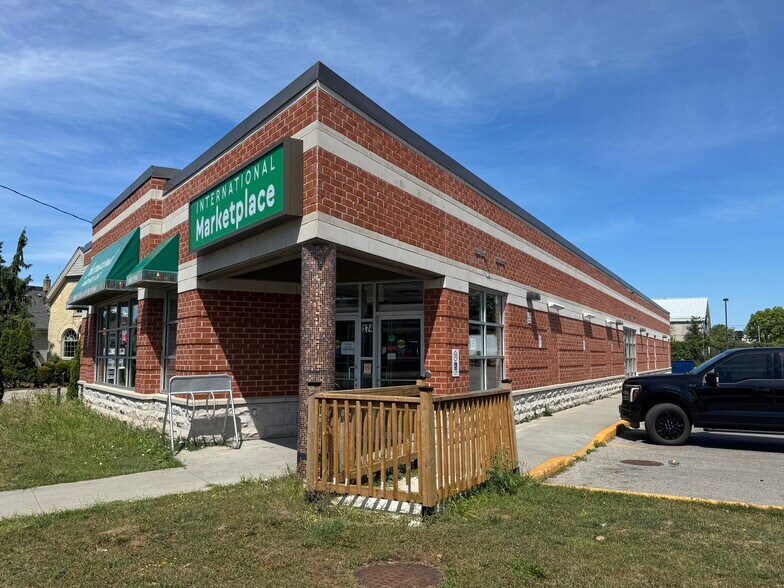 More Photos Of 174 Hamilton Rd, London Freestanding For Lease