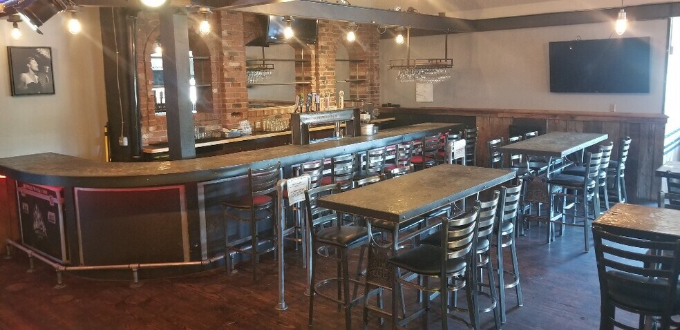 More Photos Of 4010 196th St SW, Lynnwood Restaurant For Sale