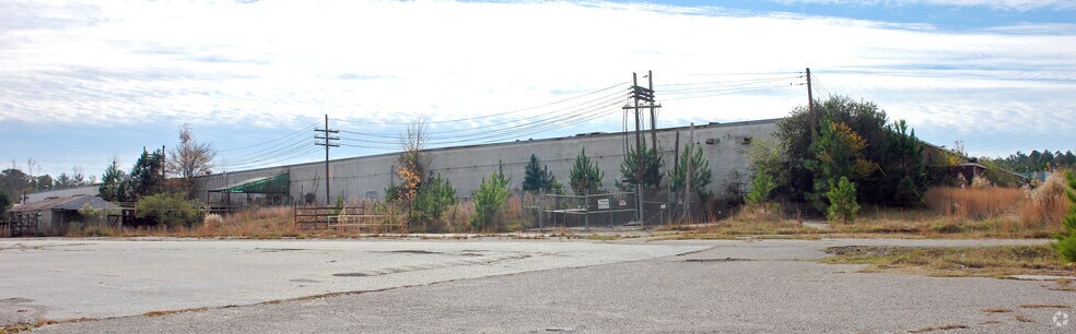 More Photos Of 150 Star Rd, Edgefield Warehouse For Sale
