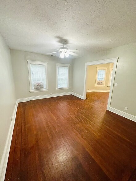 More Photos Of 3471 W 41st St, Cleveland Storefront Retail Residential For Lease
