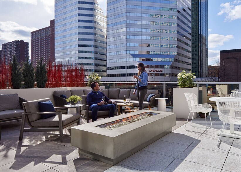 More Photos Of 222 S 9th St, Minneapolis Office For Lease