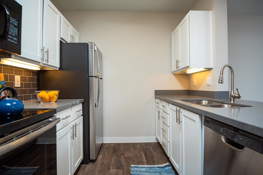 More Photos Of 1500 NE 15th Ave, Portland Apartments For Lease