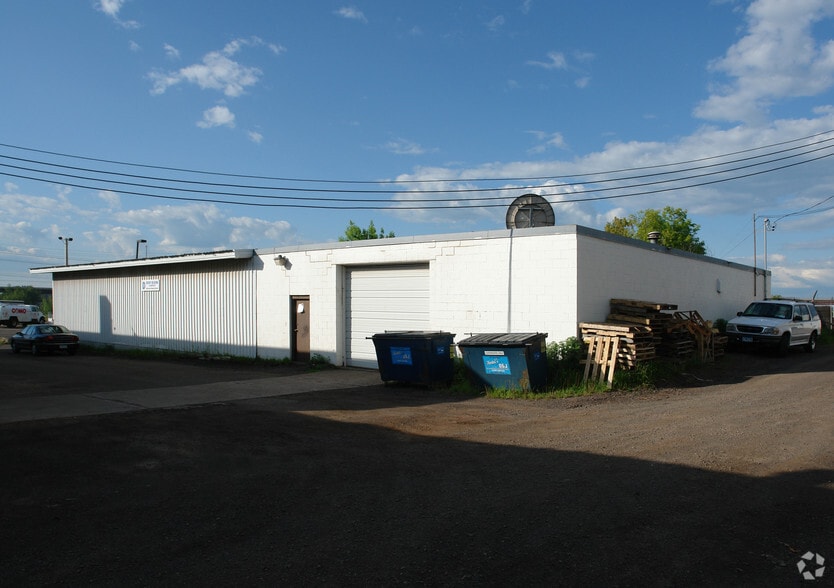 More Photos Of 3009 Superior St, Duluth Service For Lease