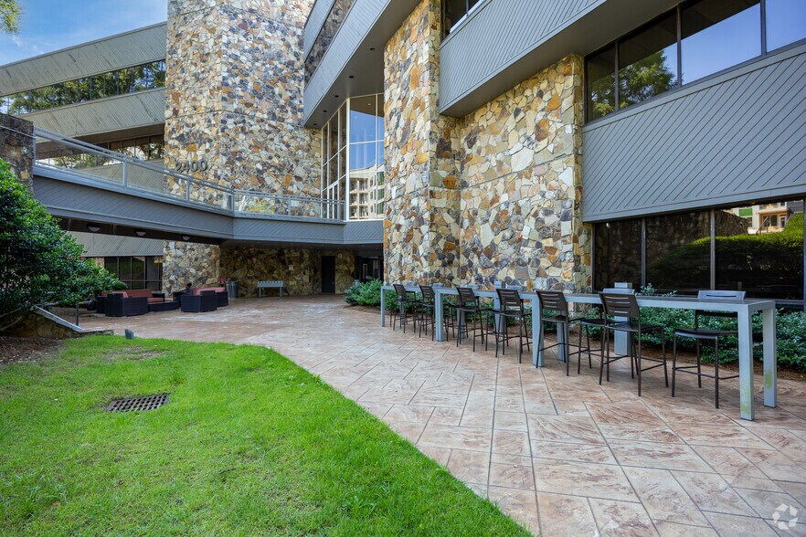 More Photos Of 2400 Lake Park Dr SE, Smyrna Office For Lease