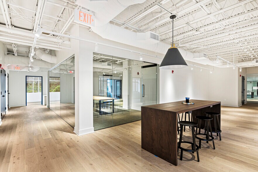 More Photos Of 8638 Veterans Hwy, Millersville Office For Lease