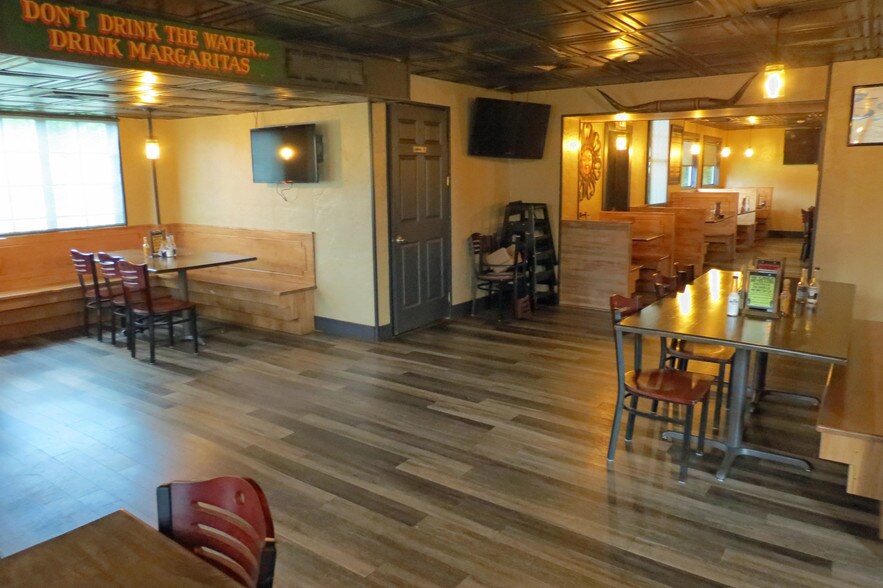 More Photos Of 2309 Columbia Ave, Lancaster Restaurant For Sale