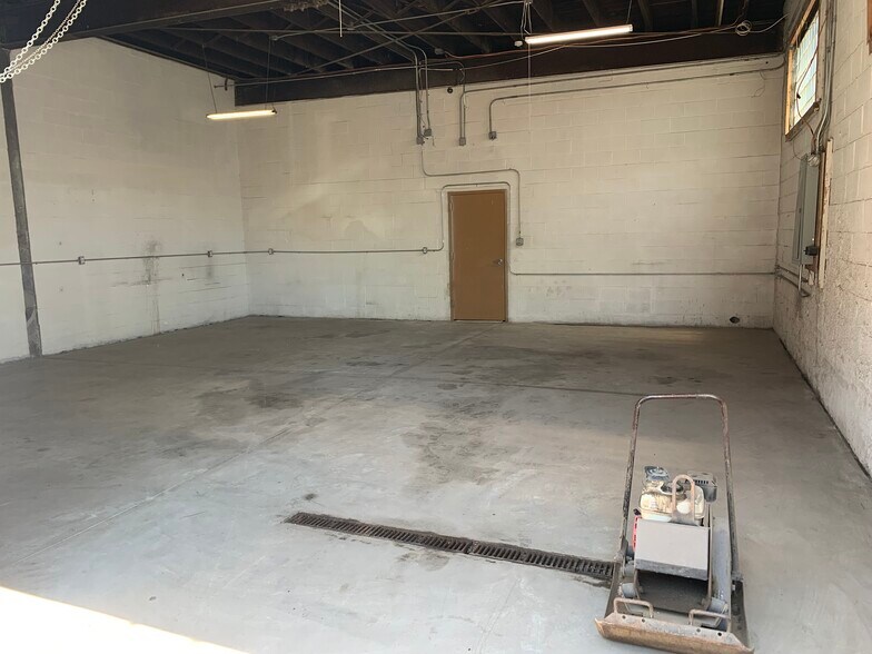More Photos Of 4050 E 116th St, Cleveland Warehouse For Sale