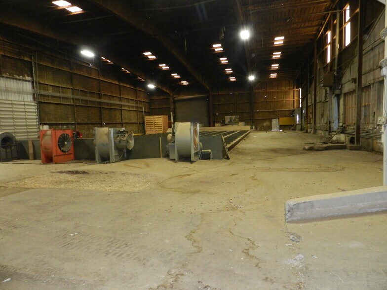 More Photos Of 430 W 8th St, Delta Unknown For Lease