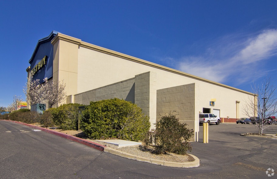 More Photos Of 1010 Hilltop Dr, Redding Freestanding For Sale