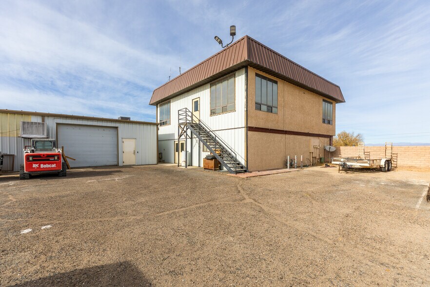 More Photos Of 1249 E Ridgecrest Blvd, Ridgecrest Office For Sale