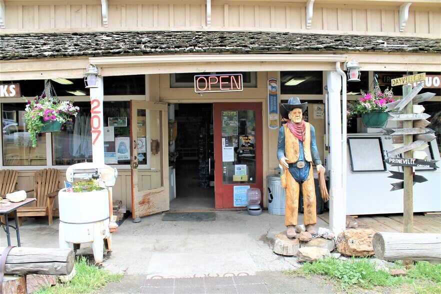 More Photos Of 207 W Franklin, Dayville Storefront Retail Residential For Sale