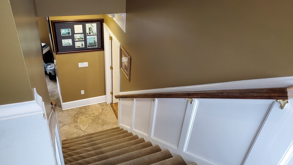 More Photos Of 1101 Coventry Blvd, Yorktown Office Residential For Sale